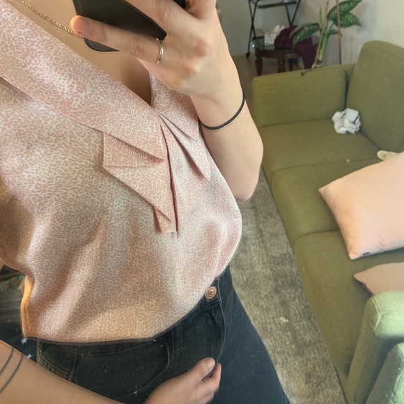 Pink blouse - Picture 3 of 4